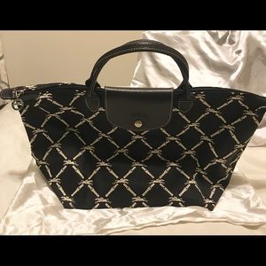 Longchamp Le Pliage M. Black & White. Authentic!